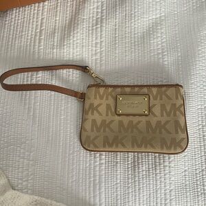 Michael Kors wristlet